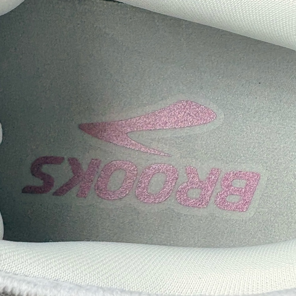 Brand New In The Box 🔥🔥🔥Brooks Glycerin 23 White & Pink Women Size 7 - Picture 8 of 15
